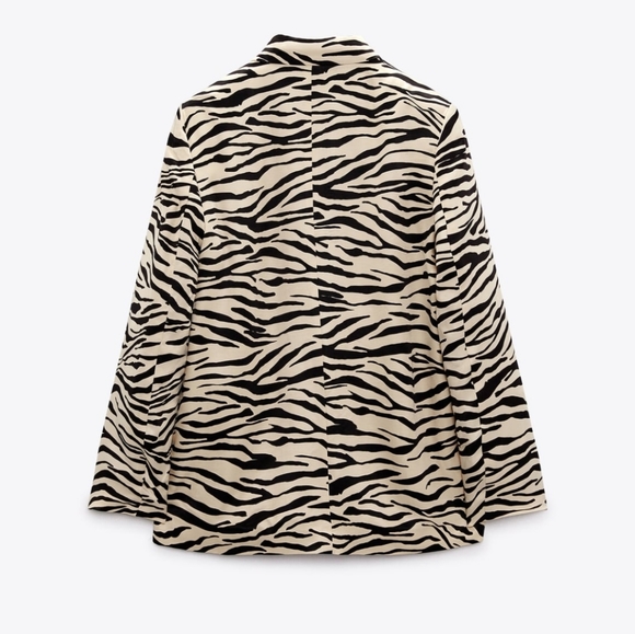 Zara ANIMAL PRINT SATIN EFFECT BLAZER zebra bloggers Favorite - Picture 12 of 16